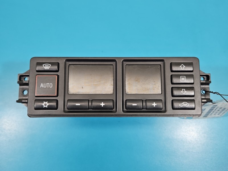 Konsola panel nawiewu Audi A3 8L 8L0820043M