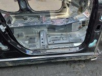 Próg prawy SŁUPEK ŚRODKOWY B Infiniti Q30 HB 5d czarny GAC