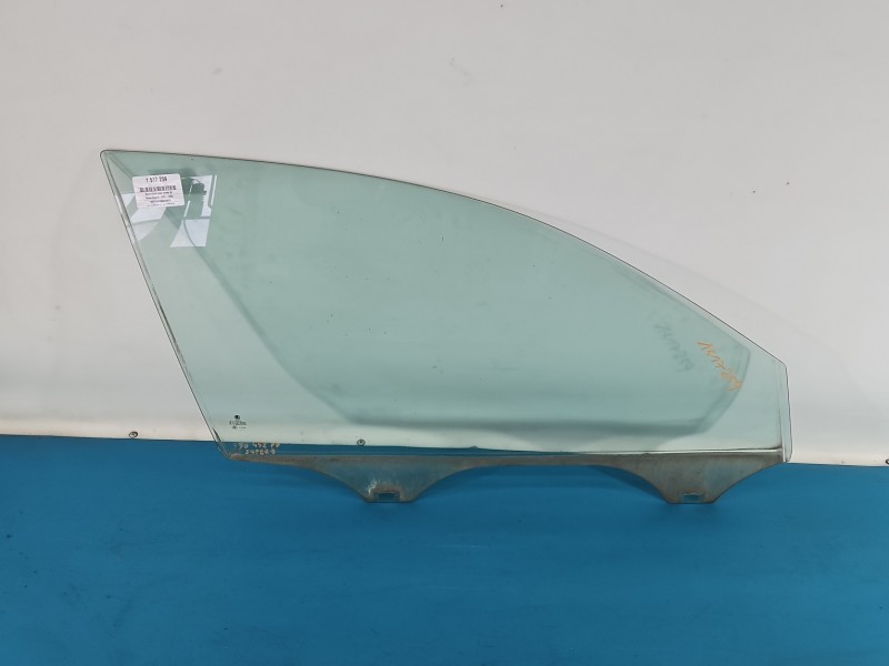 Szyba drzwi przód prawa Skoda Superb I sedan