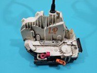 Zamek przód lewy P04589921AE Jeep Grand Cherokee IV WK2 EUROPA Producent części: JEEP, 4 pin