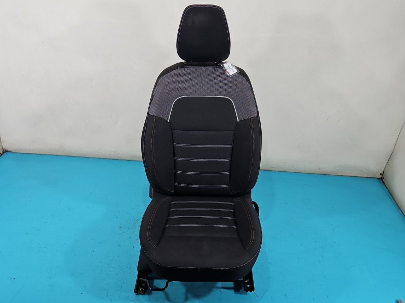 Fotel prawy przód pasażera Dacia Sandero III 20- Fotel prawy przód pasażera Dacia Sandero III 20-