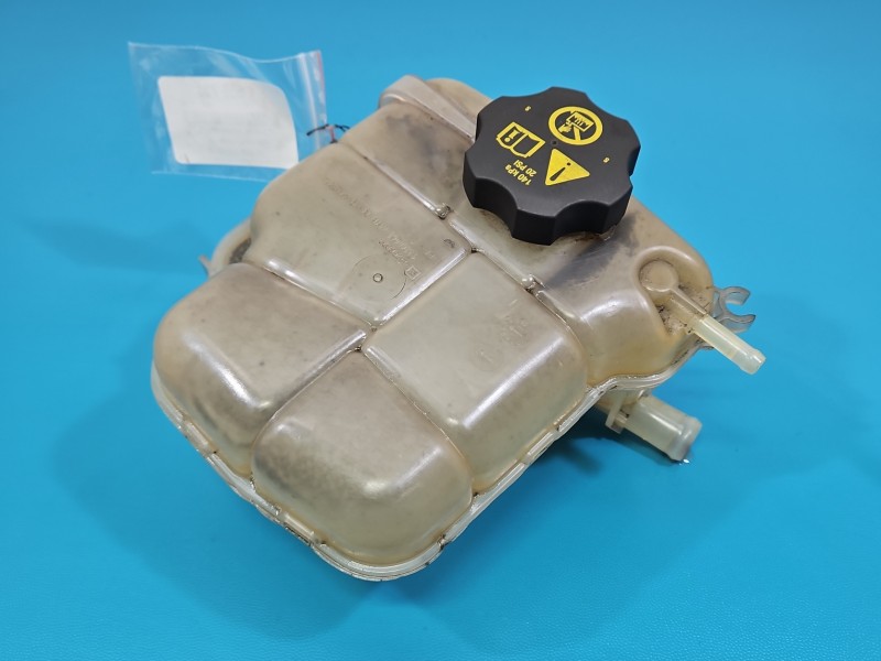 Zbiorniczek Zbiornik wyrównawczy Opel Astra IV J 1.7 cdti