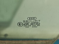 Szyba drzwi przód lewa Audi A3 8L HB