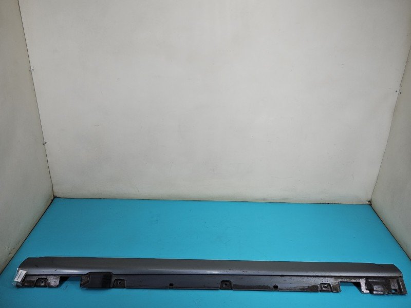 Listwa progowa prawa PRÓG NAKŁADKA Mercedes W213 A2136901240