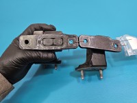 Zawias drzwi tył lewy Mercedes W213