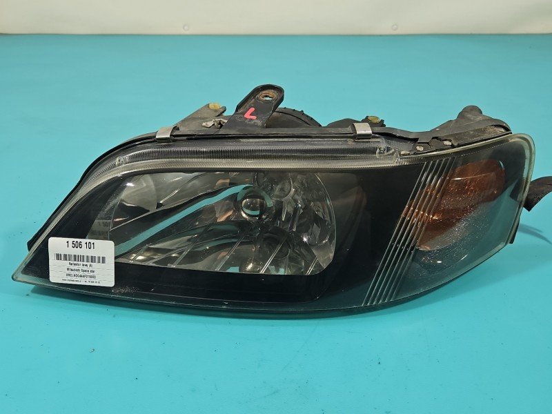 Reflektor lewy lampa przód Mitsubishi Space star EUROPA