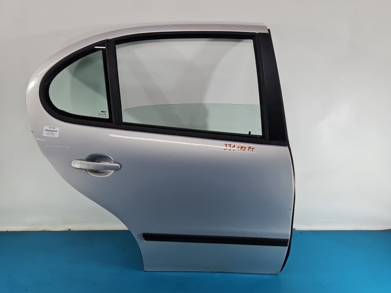 Drzwi tył prawe Seat Toledo II Leon I sedan 4d srebrny