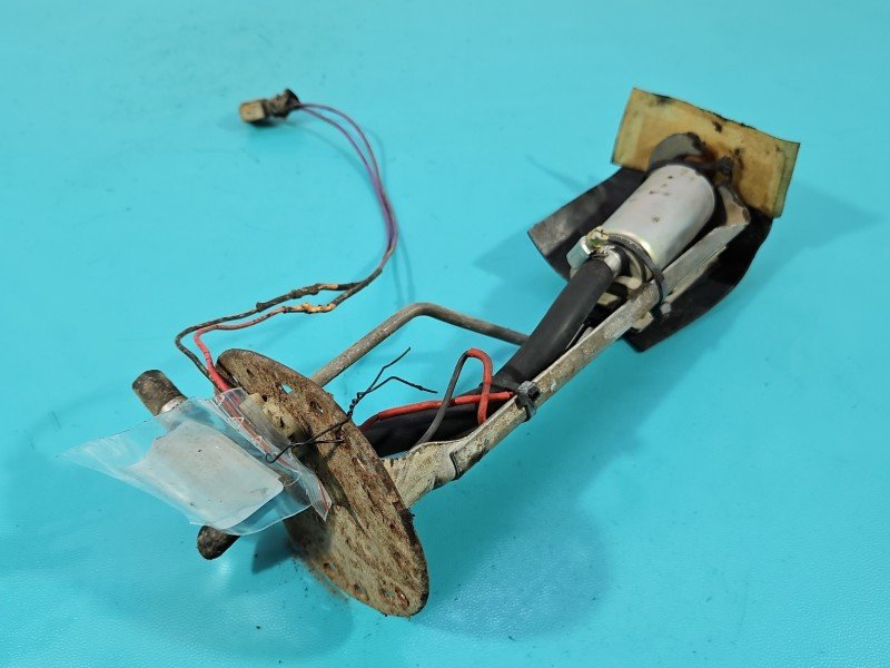 pompka Pompa paliwa Opel Monterey 3.2 24V Producent części: OPEL, 2PIN Przerabiane przewody, pokrzywiona górna pokrywa ZAMIENNIK pompka Pompa paliwa Opel Monterey 3.2 24V Producent części: OPEL, 2PIN Przerabiane przewody, pokrzywiona górna pokrywa ZAMIENNIK