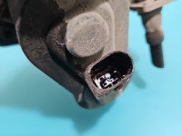 Zacisk tył prawy Vw Passat B6 2.0 FSI kombi Zacisk tył prawy Vw Passat B6 2.0 FSI kombi