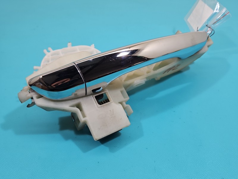 Klamka przód prawa zewnętrzna Hyundai Elantra VI 15-20 92601-03100