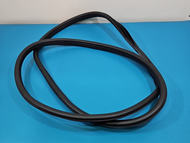 Uszczelka drzwi przód lewa MG3 24-