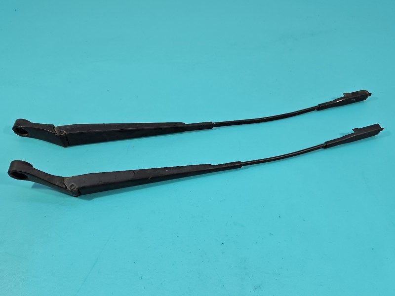 Ramie wycieraczki przód komplet lewe prawe Opel Zafira B 13145564, 13145563