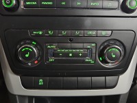 Konsola panel nawiewu Skoda Yeti 3T0907044BL