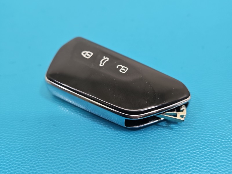 PILOT KLUCZYK KEYLESS Skoda Octavia IV