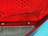 Lampa tył lewa Producent części: JEEP, Z KLAPY 10-13 Zabrudzona wewnątrz Jeep Grand Cherokee IV WK2 HB