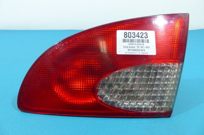 Lampa tył prawa Toyota Avensis T22 kombi