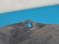 Osłona ZAŚLEPKA PLASTIK narożnik zderzaka prawy, Rysy, uszkodzone mocowania Opel Grandland C06757091