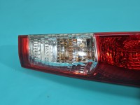 Lampa tył lewa Producent części: Honda, Uszkodzone mocowanie HELLA LIFT 04-06 Honda CR-V II HB