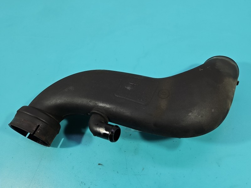 KIEROWNICA Wlot powietrza Opel Zafira B 1.9 cdti 55352733