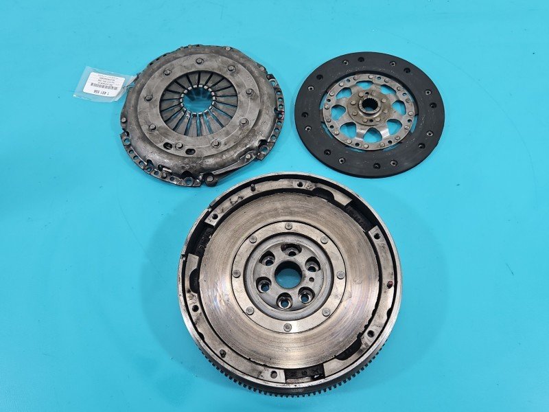 Dwumasa Koło dwumasowe Audi A4 B7 3082000397, 2294000285 1.9 TDI Dwumasa Koło dwumasowe Audi A4 B7 3082000397, 2294000285 1.9 TDI