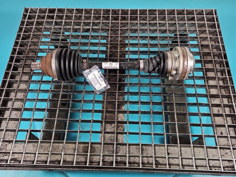 Półoś przód lewa Skoda Octavia IV 1.5 TSI (DXDA) automat