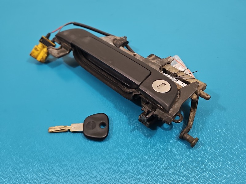 Klamka przód lewa zewnętrzna Bmw e36 1960801
