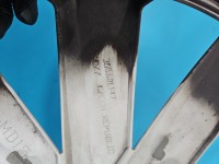 Kołpak sztuka Vw Passat B8