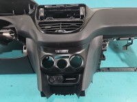 Deska rozdzielcza airbag pasażera kokpit Peugeot 208 I