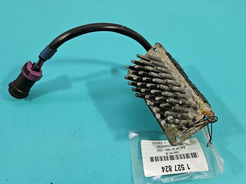 Opornik rezystor Audi A8 D2 4A0820521A