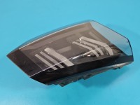 Lampa tył lewa klapy Peugeot 5008 II 17-24 HB EUROPA 9836231880, 82160101
