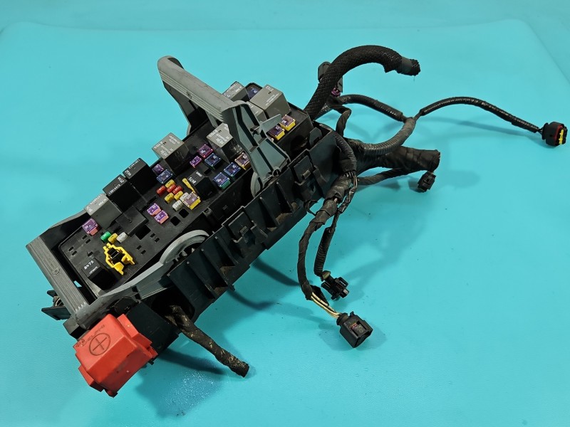 Skrzynka bezpieczników Fiat Freemont 68143318AE