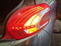 Lampa tył prawa Peugeot 208 I HB