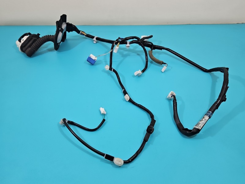 Instalacja Wiązka drzwi przód prawych Lexus IS III 14-25 82151-53443A