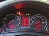 Licznik Audi A4 B6 2.0 20V 8E0920900L EUROPA