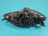Reflektor prawy lampa przód Toyota Yaris II EUROPA
