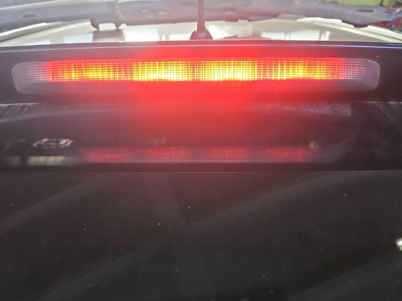 TRZECIE ŚWIATŁO STOP STOPU Toyota Avensis III T27