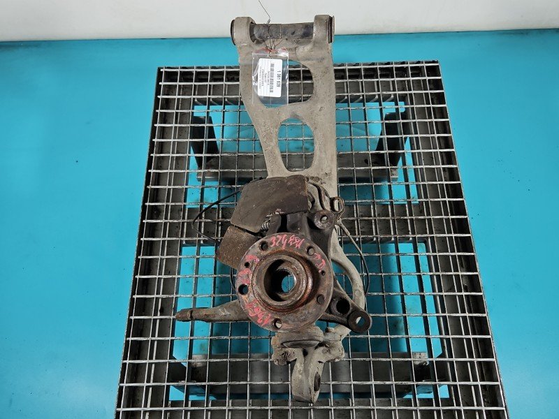 Zwrotnica prawa piasta przód 2.0 hdi Peugeot 407 Zwrotnica prawa piasta przód 2.0 hdi Peugeot 407