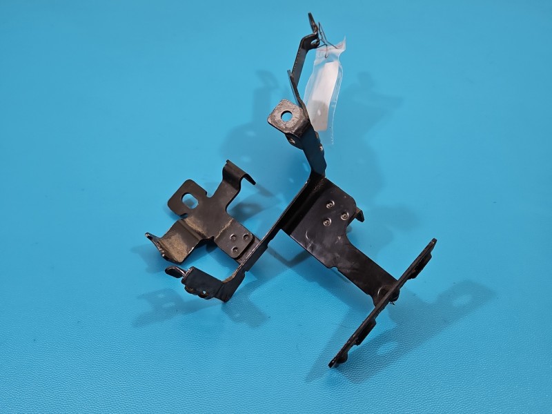 Mocowanie uchwyt Peugeot 3008 II