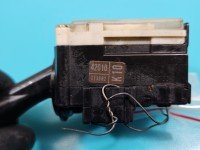 Przełącznik kierunkowskazów świateł Toyota Rav4 II 00- 1736482