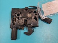 Zamek maski 2pin. Lewy 3V0823509B Skoda Superb III