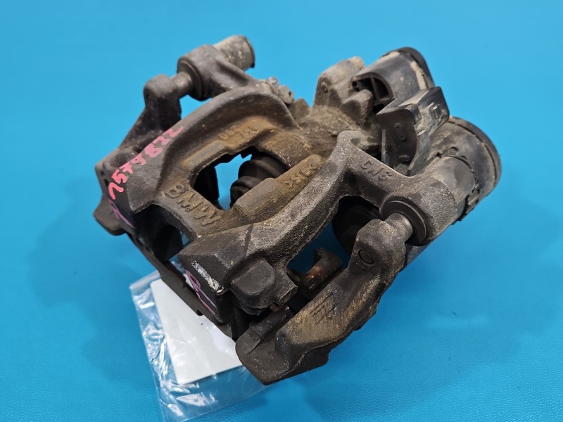 Zacisk tył prawy Bmw i3 HB 0.0 elektryczny