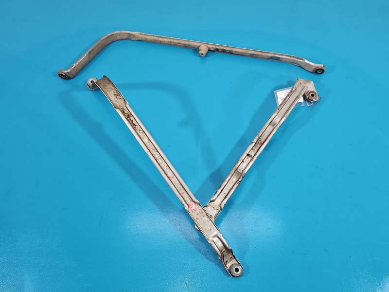 Mocowanie uchwyt zbiornika paliwa BMW G30 7383181