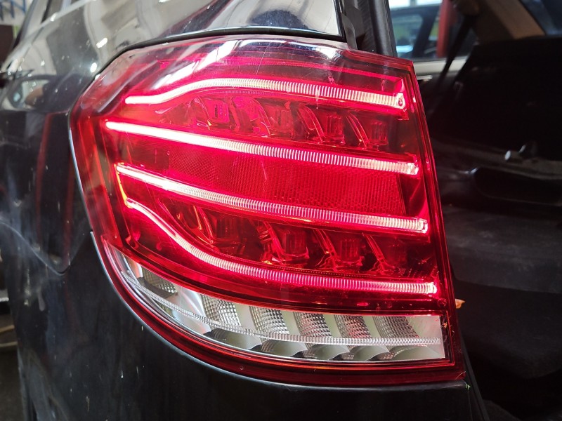 Lampa tył lewa Mercedes, LED Z BLOTNIKA 12-16 Mercedes W212 kombi