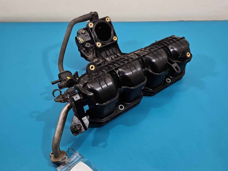 Kolektor ssący Toyota Auris II 1.8 hybryda