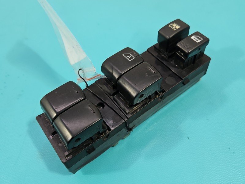 Przełącznik szyb Nissan X-trail II T31 25401JG45B, 3413G4, 721EA01 Nissan EU Przełącznik szyb Nissan X-trail II T31 25401JG45B, 3413G4, 721EA01 Nissan EU