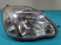 Reflektor prawy lampa przód Toyota Yaris I EUROPA