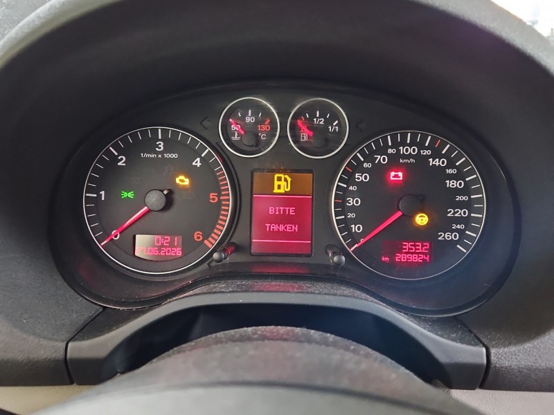 Licznik Audi A3 8P 2.0 tdi 8P0920930K EUROPA