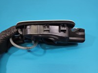 Klapka wlewu paliwa Vw Tiguan II 16- biały, Volkswagen, Europejska, Kod lakieru: LC9A, uszkodzone jedno mocowanie / biały...