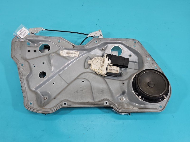 Podnośnik przód lewy Seat Leon I Toledo II 1C1959801A 5d HB