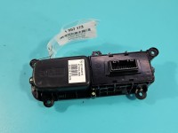 Przełącznik Ogrzewania fotela / kierownicy Kia Niro I 16-22 93310-G5010